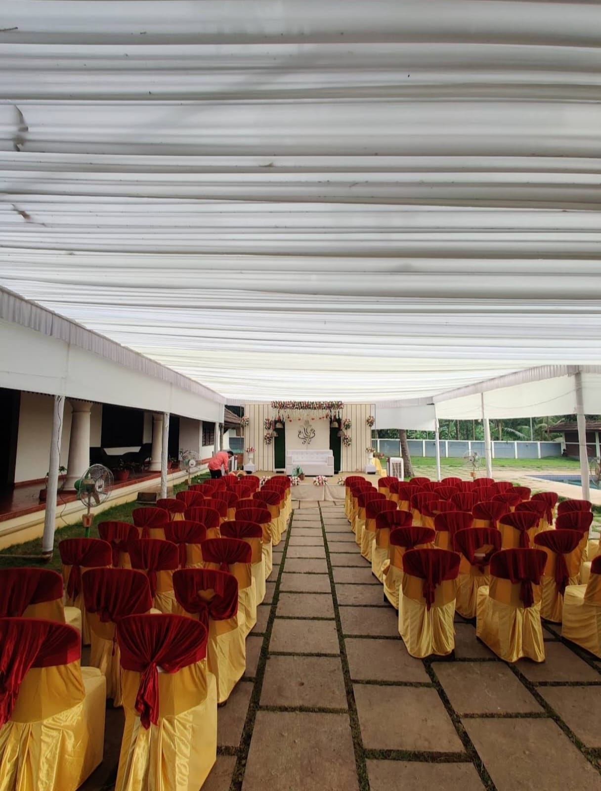 fda8b423-37d9-408e-8103-58de2a457e3f